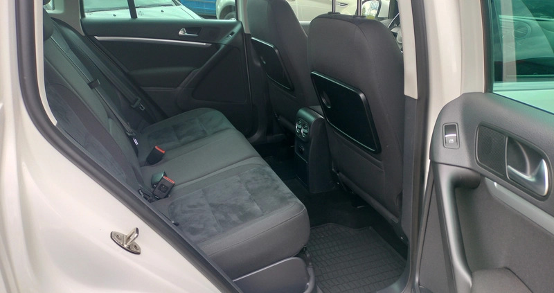 Volkswagen Tiguan cena 54900 przebieg: 130030, rok produkcji 2012 z Drohiczyn małe 92